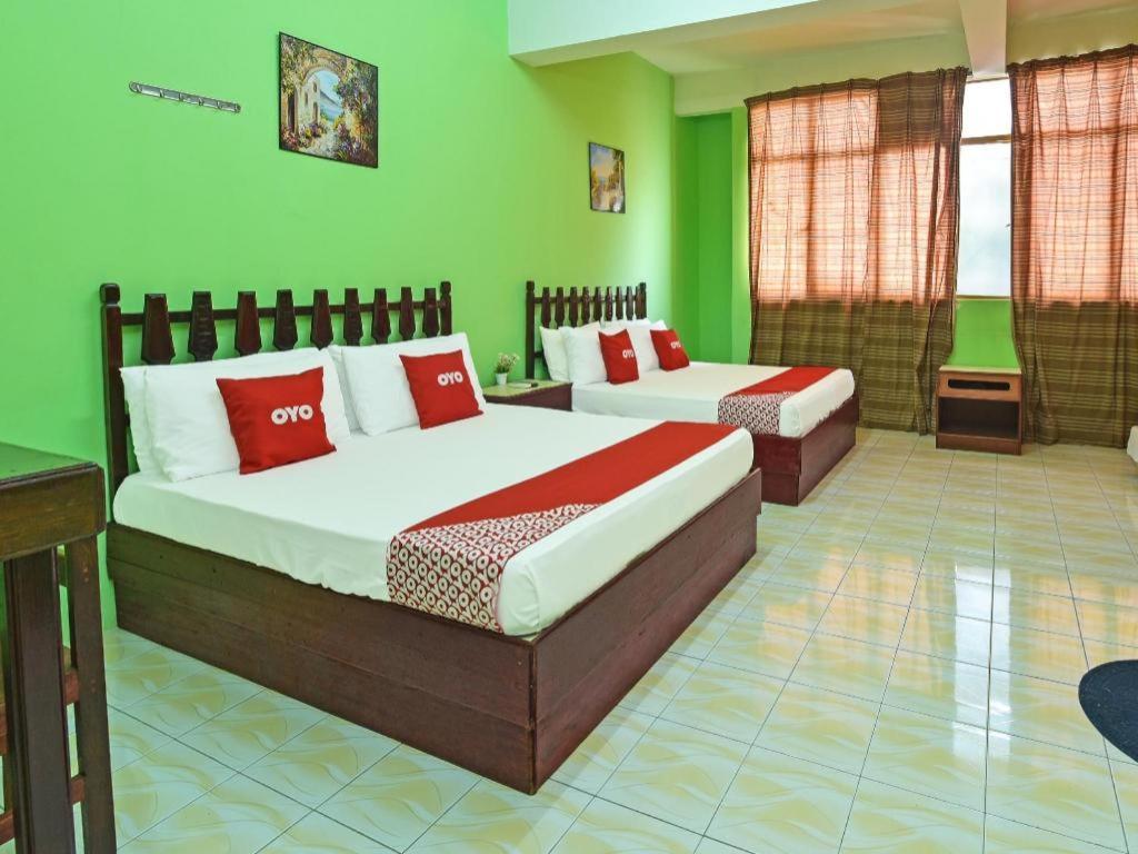 Super Oyo Capital O 90659 Raintown Timbers Hotel Taiping Exterior photo