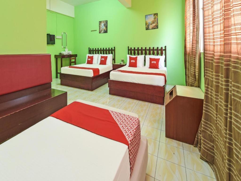 Super Oyo Capital O 90659 Raintown Timbers Hotel Taiping Exterior photo
